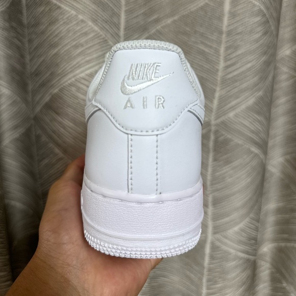 Nike Air Force 1 07 Men’s size 8 - Picture 3 of 7